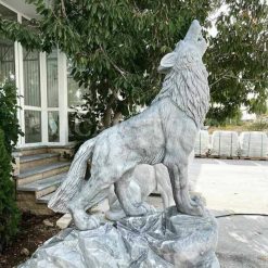 Marble-Wolf