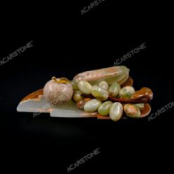 طبق فواكه تفاح و موز و عنب